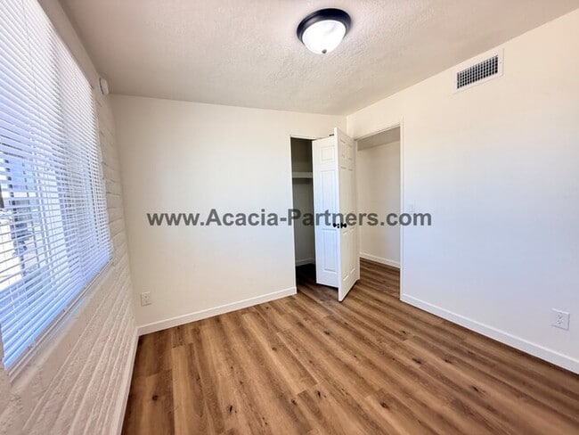 Building Photo - Three Bedroom Remodeled  Home