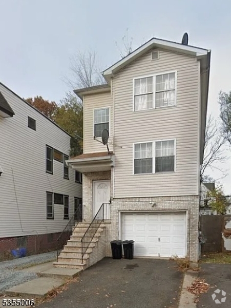 Building Photo - 239 N 19th St