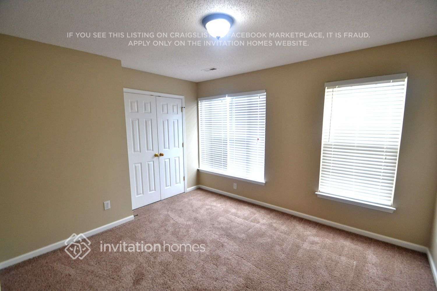 Building Photo - 9809 Dauphine Dr