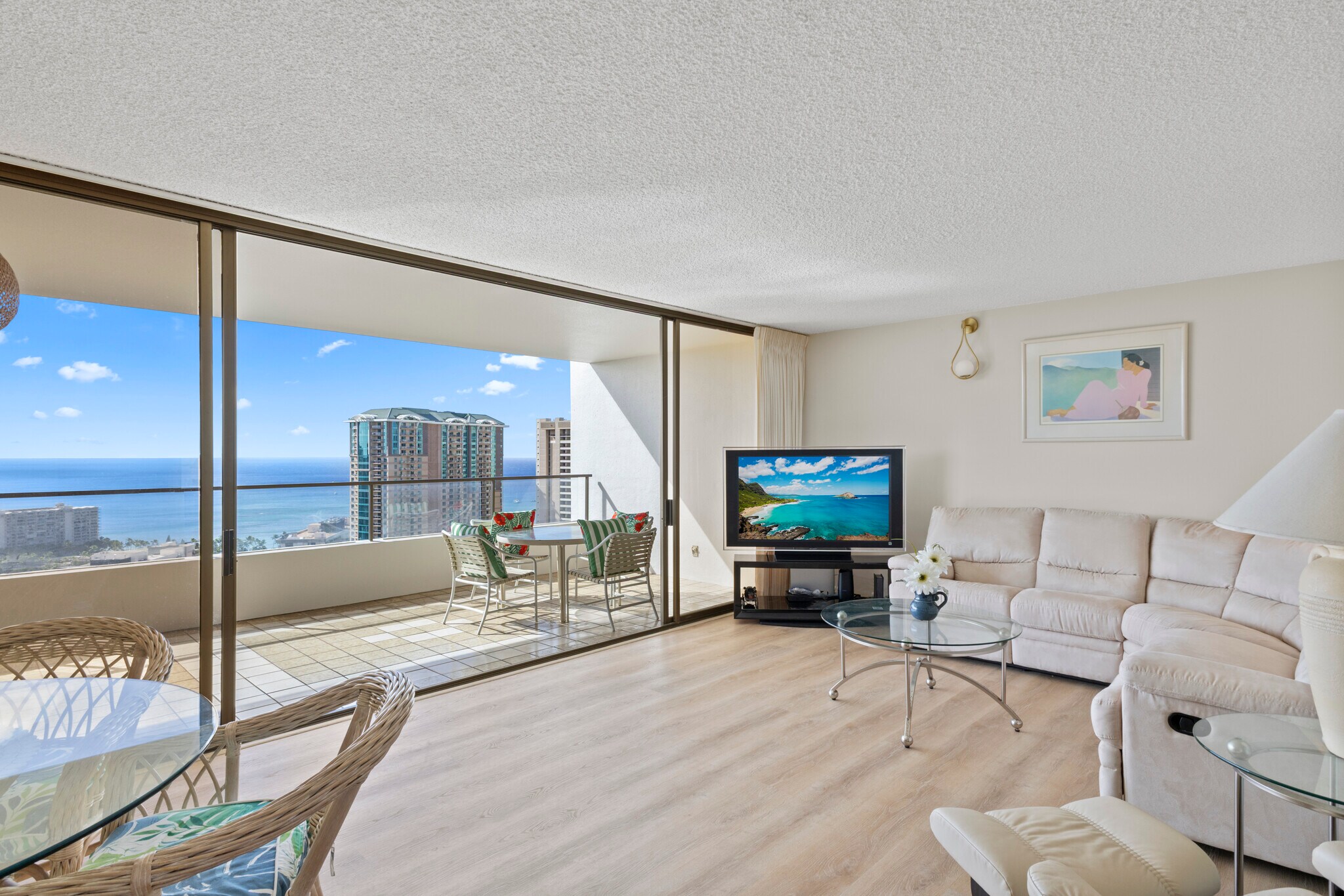 Building Photo - 1910 Ala Moana Blvd