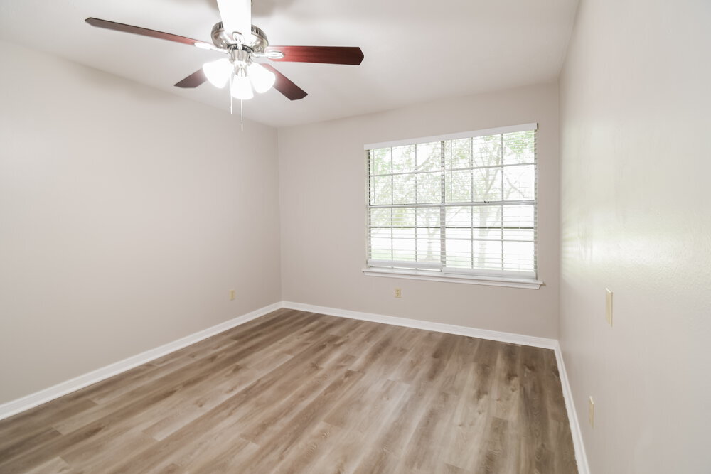 Building Photo - 4765 Oakmont Ct