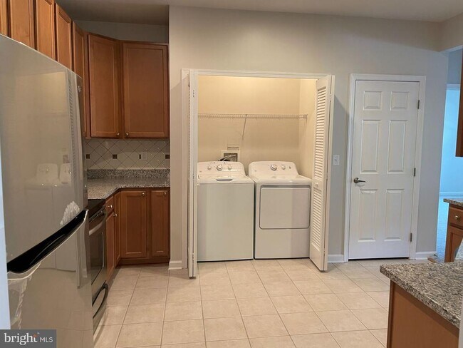 Building Photo - 5307 Wyndholme Cir