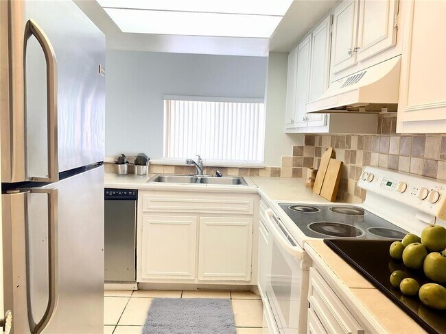 Building Photo - 2468 Citrus Club Ln