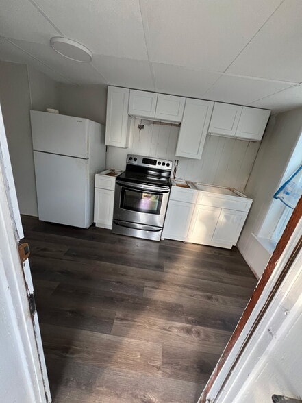 Building Photo - 24 Cleveland Ave