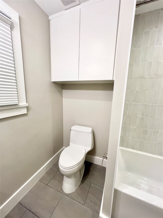 Building Photo - 1419 Branard St