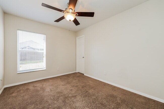 Building Photo - 538 Beth Ann St