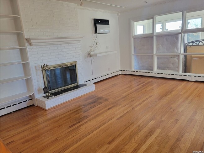 Building Photo - 319 Asharoken Ave