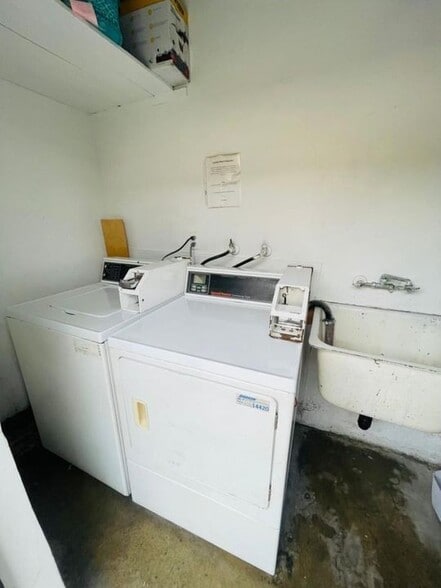 Building Photo - 1509 Orange Grv Ave