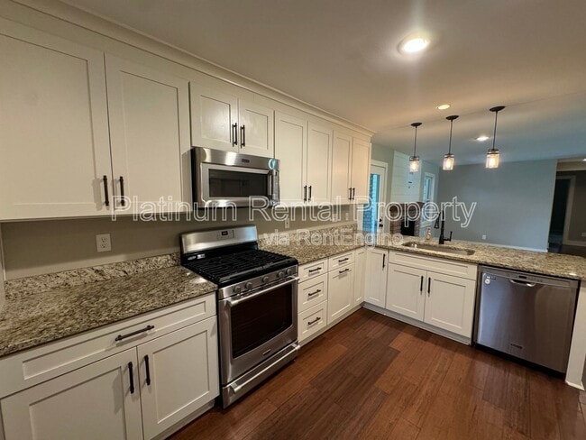 Building Photo - 381 Lynne Cir