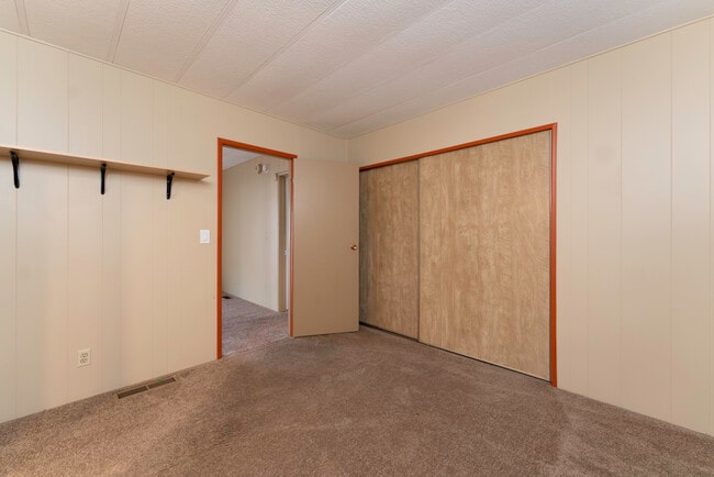 Building Photo - 11811 SE 184th St