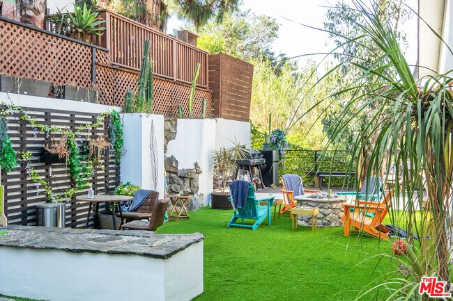 Building Photo - 1933 Lemoyne St