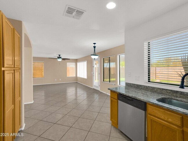 Building Photo - 13620 N 82nd Ln