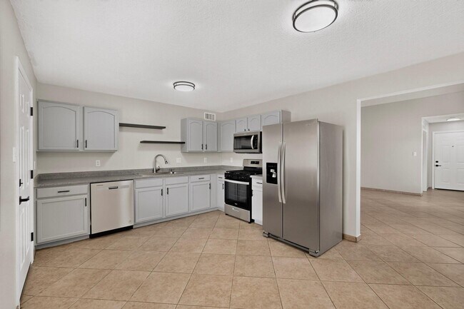 Building Photo - 5748 Pinon Flats Rd NW