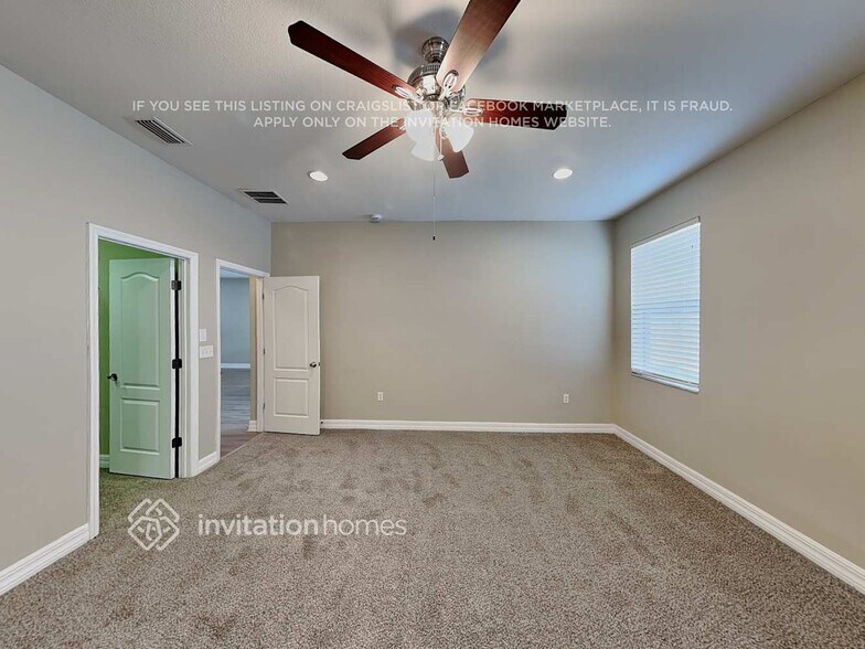 Building Photo - 11140 Running Pine Dr