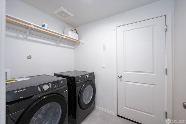 Building Photo - Never been rented before new home in Mae Valley, 3 bed 2 bath house