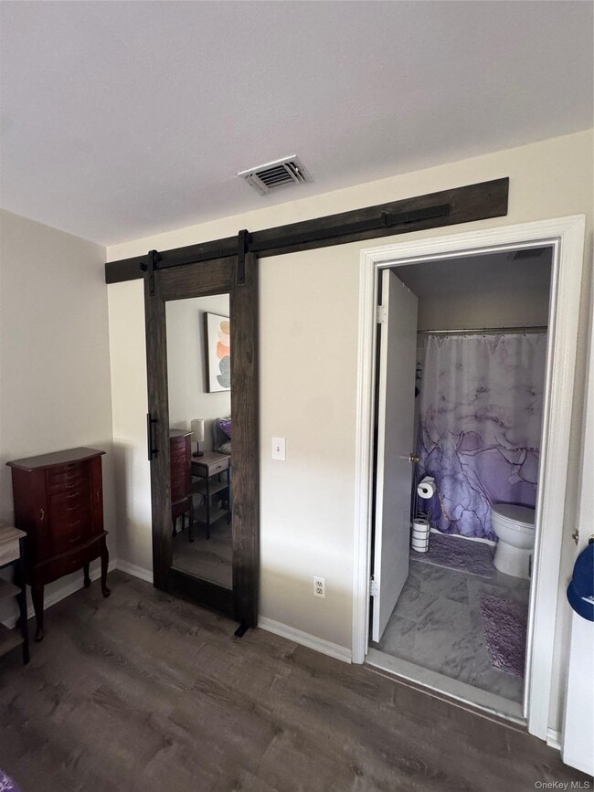 Building Photo - 17 The Knolls