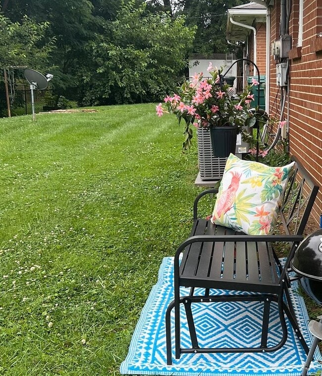 Building Photo - 1205 Carter Rd