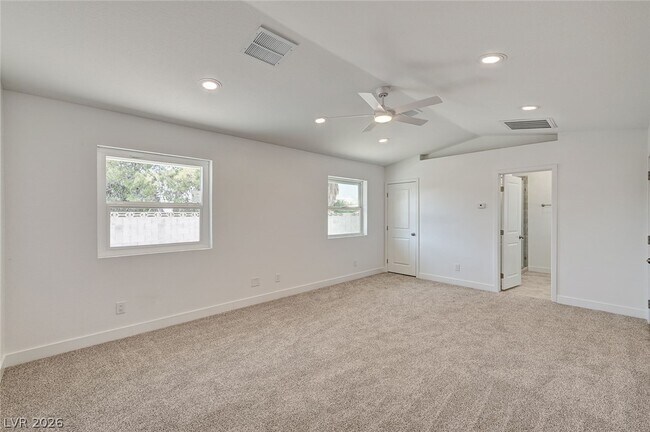 Building Photo - 1580 Quarter Horse Dr