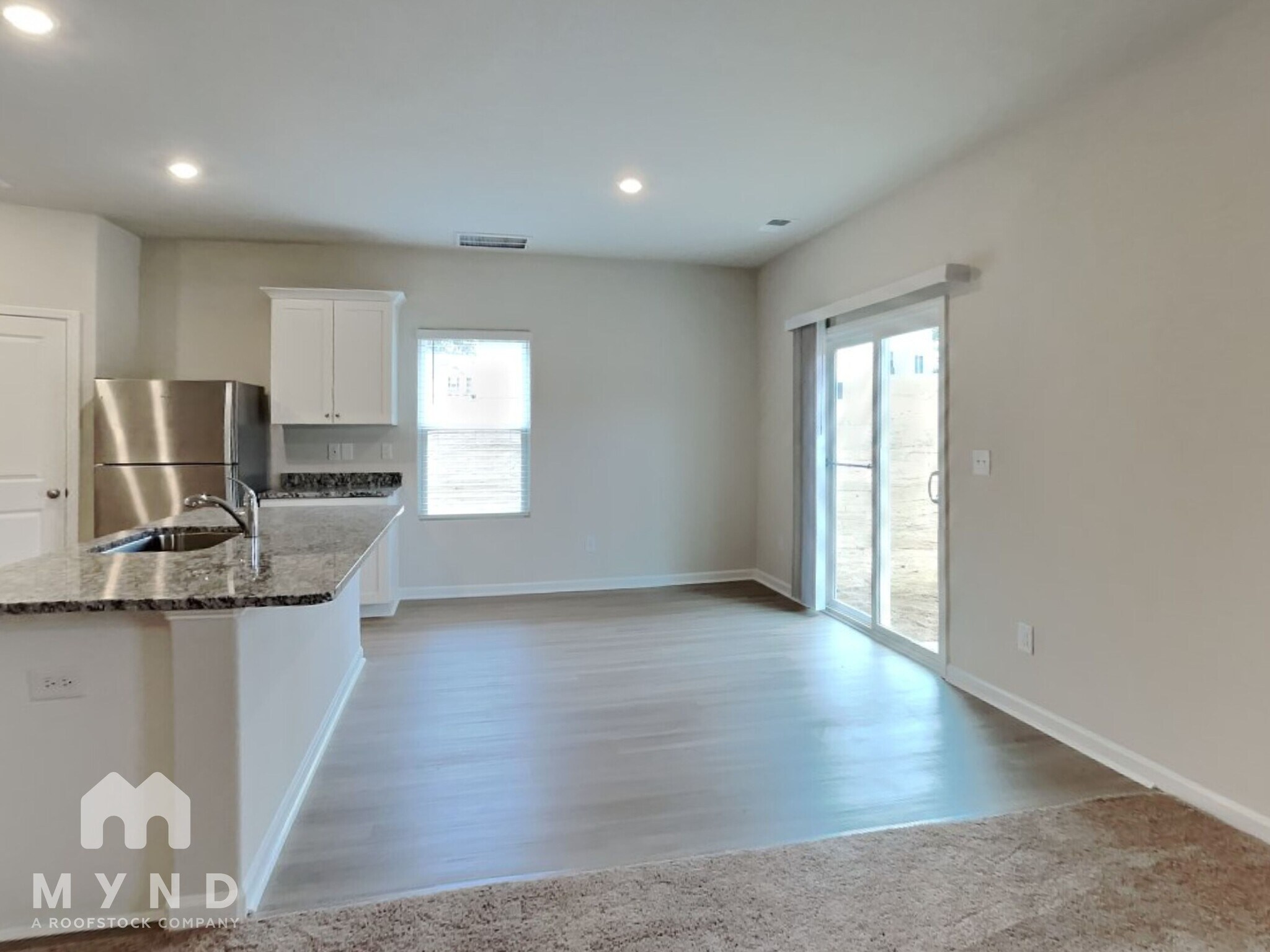 Building Photo - 145 Everglade Wy