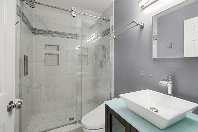 Building Photo - Beautiful updated Country Home