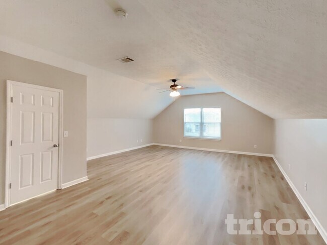 Building Photo - 1811 Packard Ct