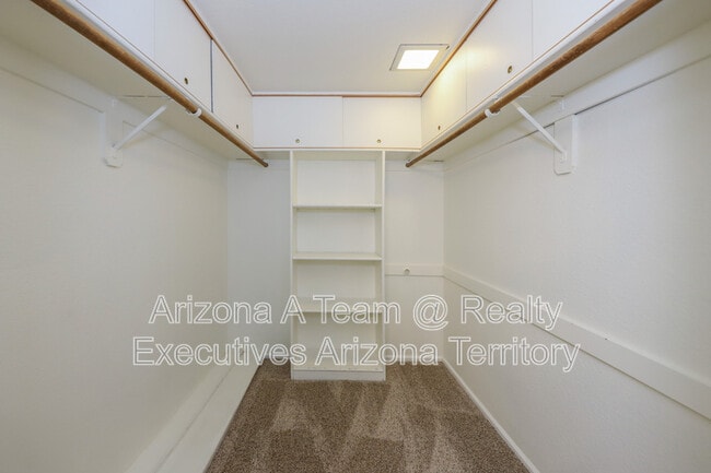 Building Photo - 8271 N Oracle Rd