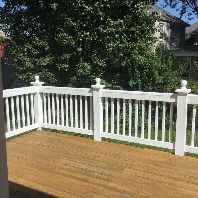 Building Photo - VERY NICE HOME IN EDGEMOOR SUBDIVISION