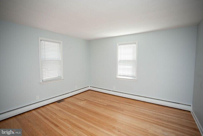 Building Photo - 196 Munger Ave