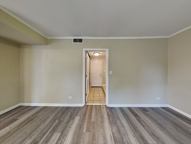 Building Photo - 159 E Timberlane Dr