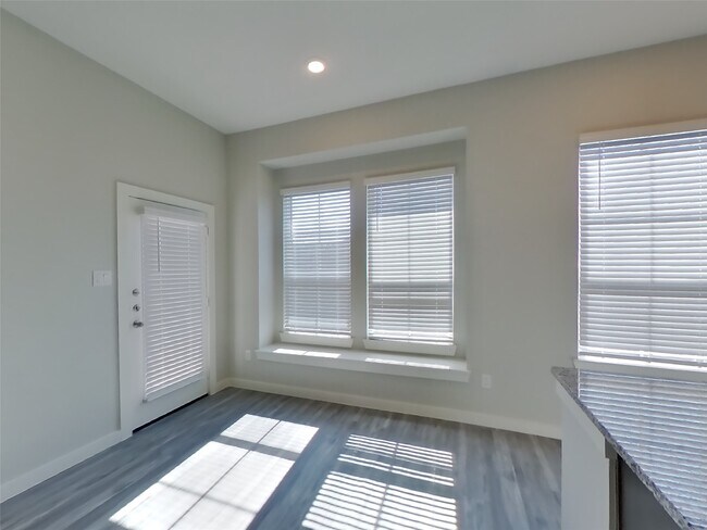 Building Photo - 22857 Terrazzo Dr