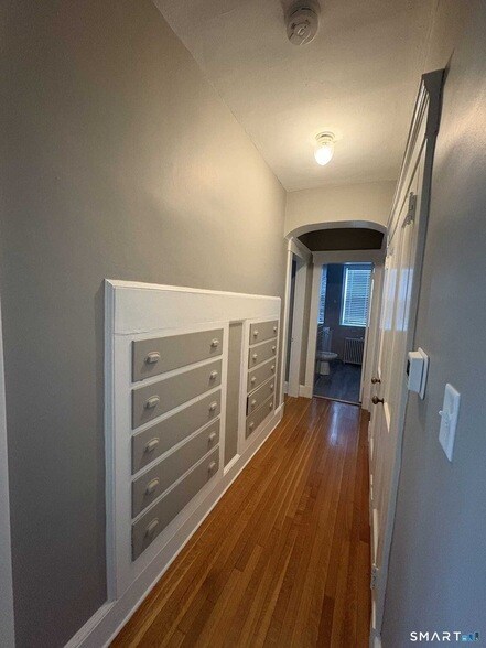 Building Photo - 829 Edgewood Ave