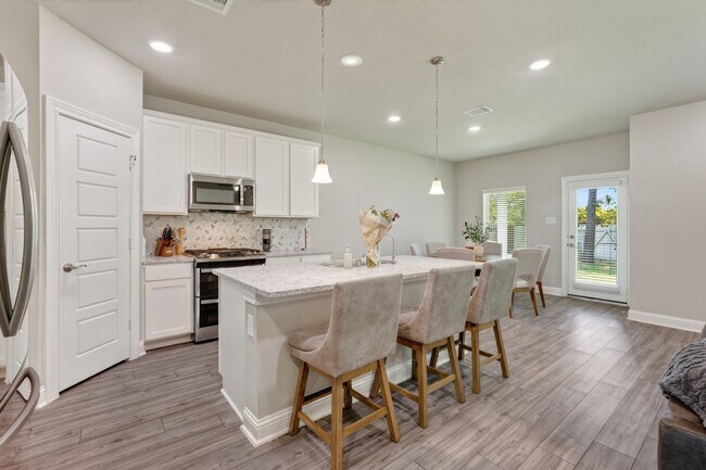 Building Photo - 17104 Coneflower Pl