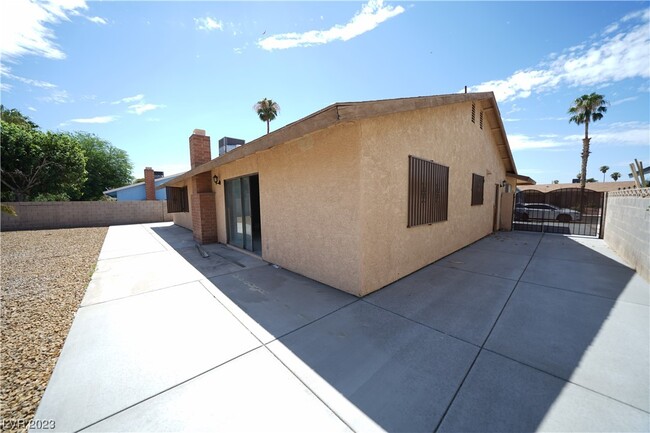 Building Photo - 5434 Cleek St