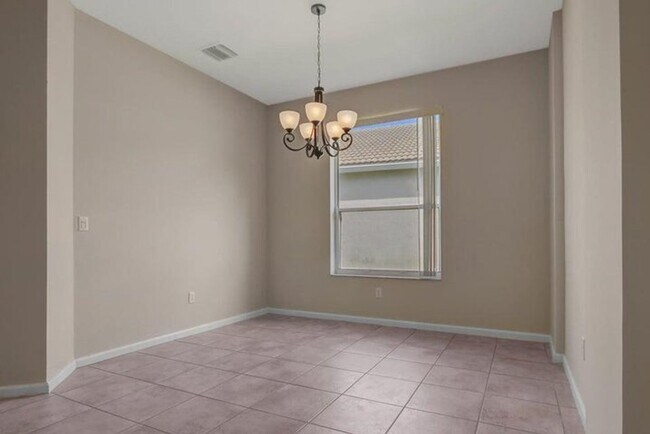 Building Photo - 6731 Southport Dr