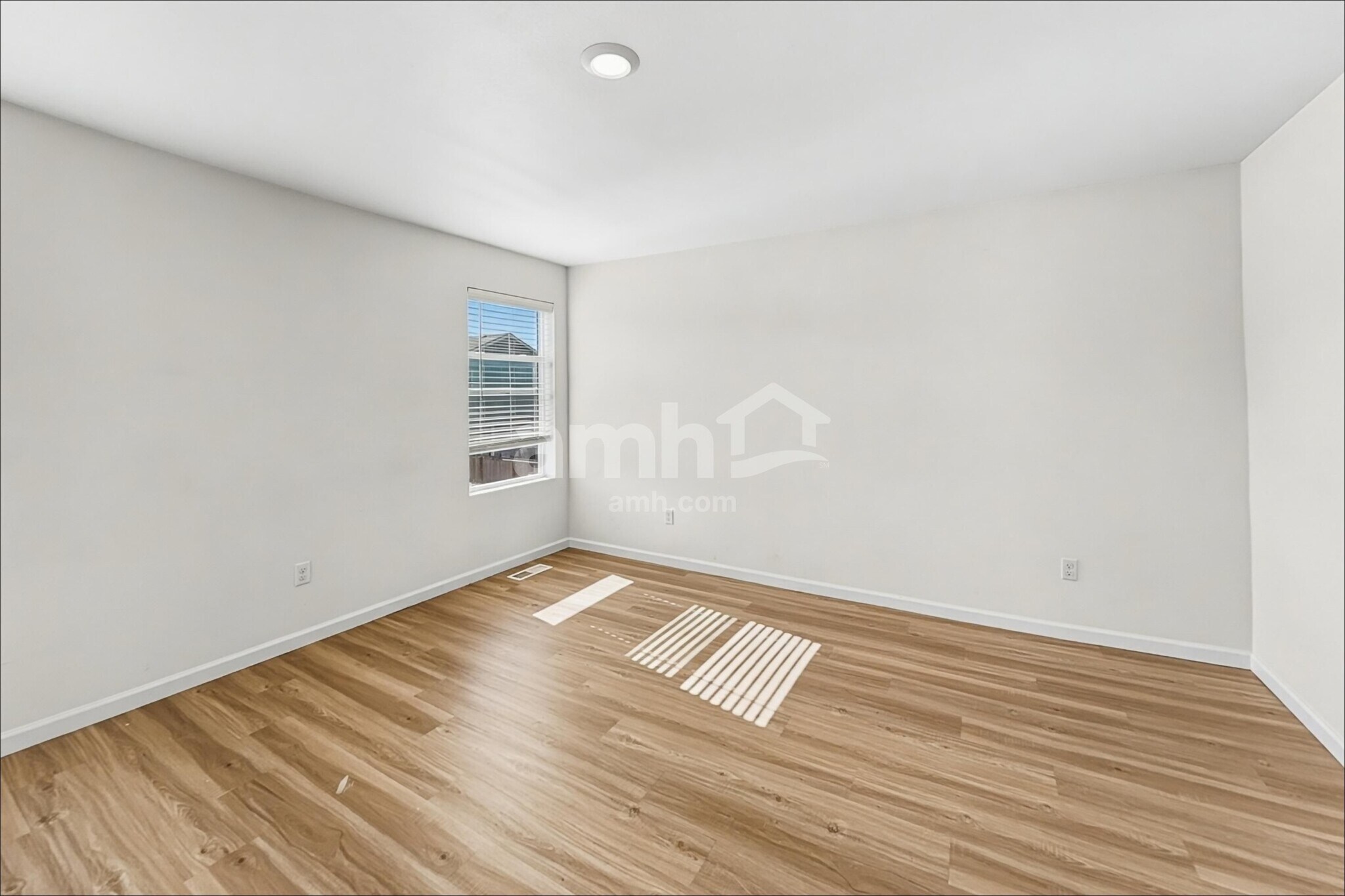 Building Photo - 1215 W 17th Ave