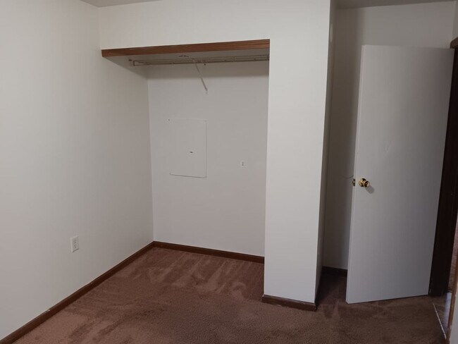 Building Photo - For Rent - Four-Bedroom Two-Bathroom Home Available NOW!