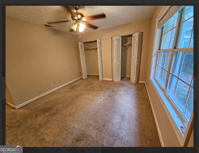 Building Photo - 2539 Oakridge Pl