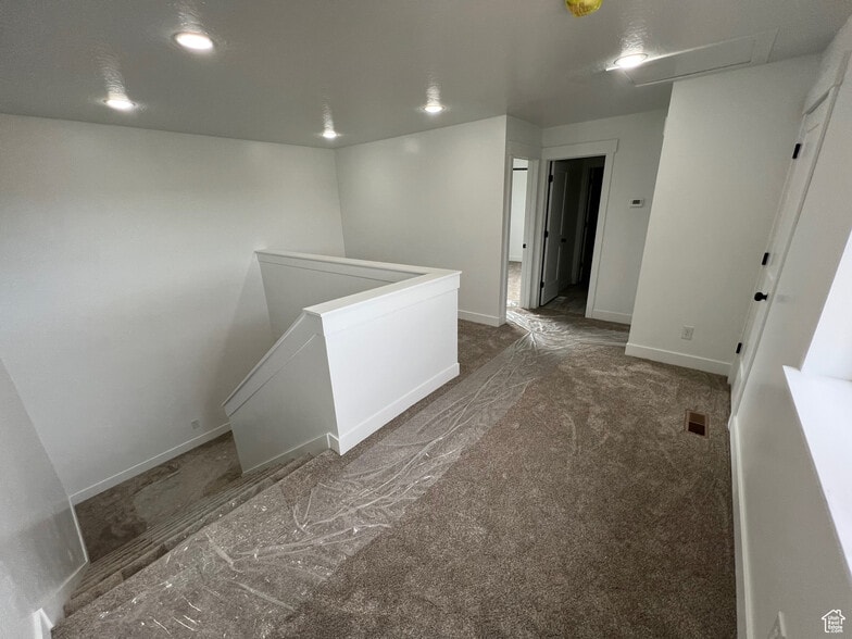 Building Photo - 725 W 350 N