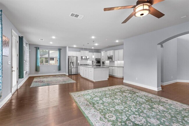 Building Photo - 2015 Colina Cove
