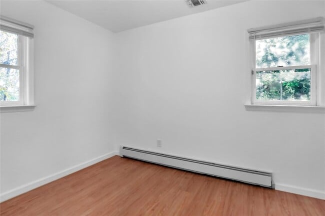 Building Photo - 11 Overlook Way