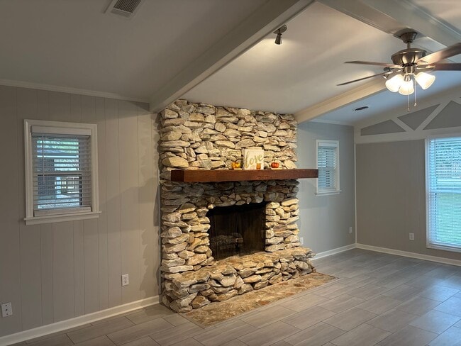 Building Photo - 3819 Marie Cook Dr