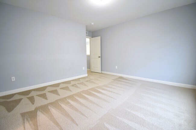 Building Photo - 54 Pittfield Run