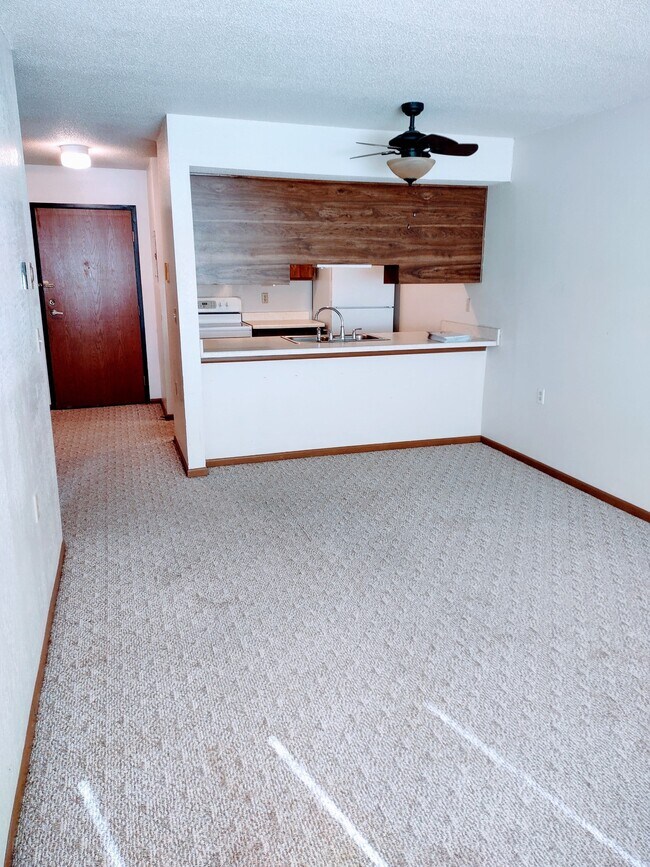 Building Photo - Centennial Estates
