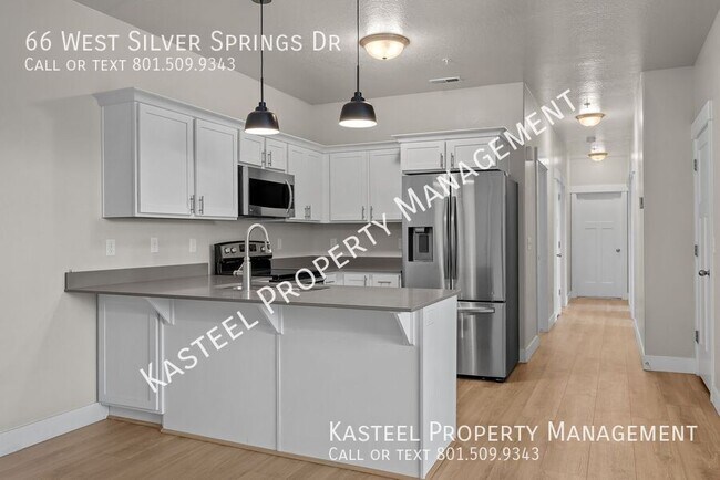 Building Photo - 66 W Silver Springs Dr