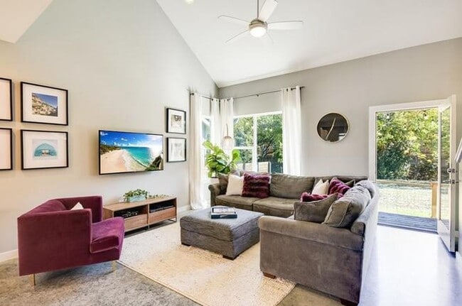 Building Photo - 5616 S 1st St