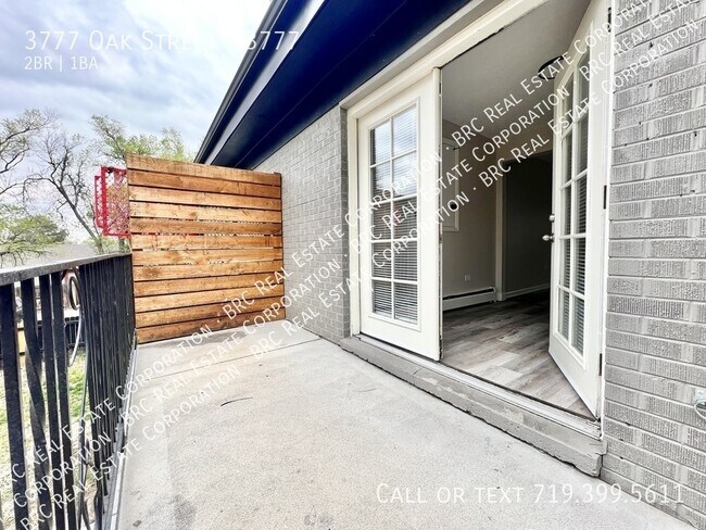 Building Photo - 3777 Oak St