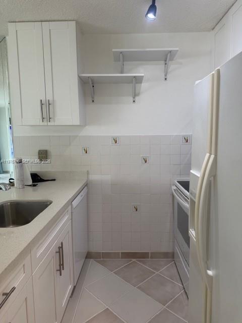 Building Photo - 520 NE 38th St