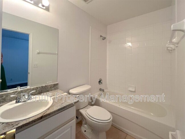 Building Photo - 10036 Poppy Hill Dr