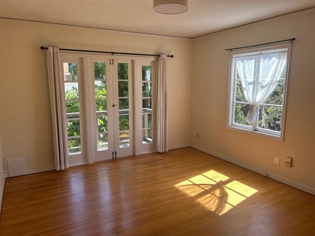Building Photo - Beautiful North Berkeley 4-Bedroom