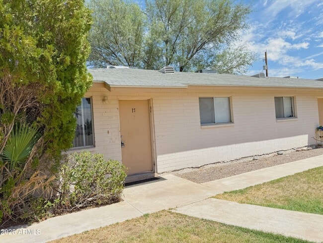 Primary Photo - 1240 W Dunlap Ave